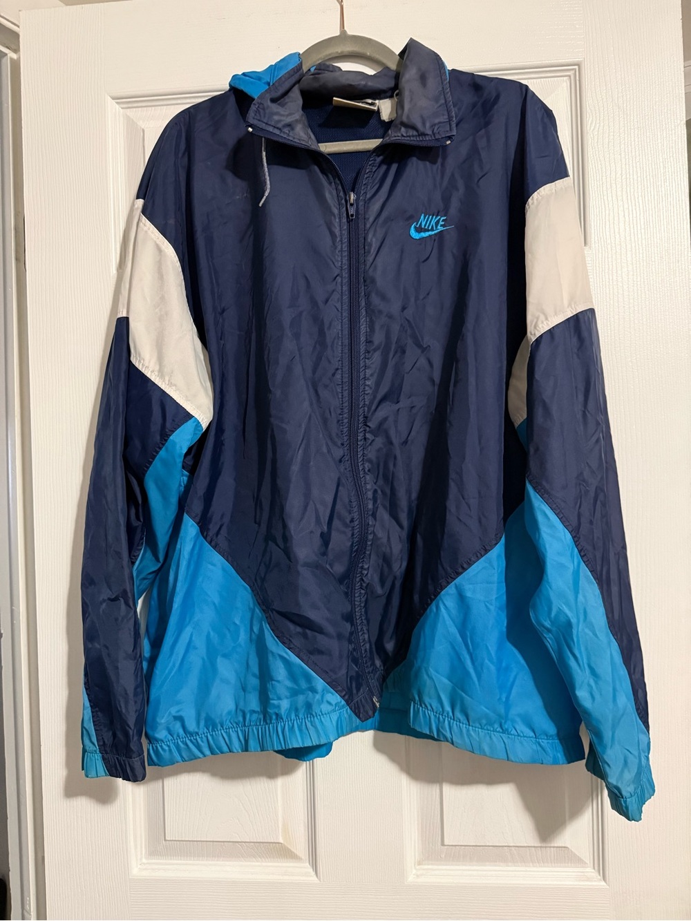 Nike Women's Navy, Light Blue & White Colorblock Windbreaker Jacket
